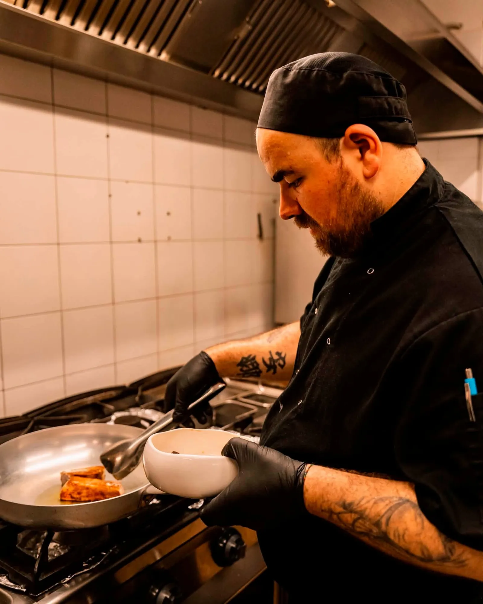 Lo chef ai fornelli del Prometeo